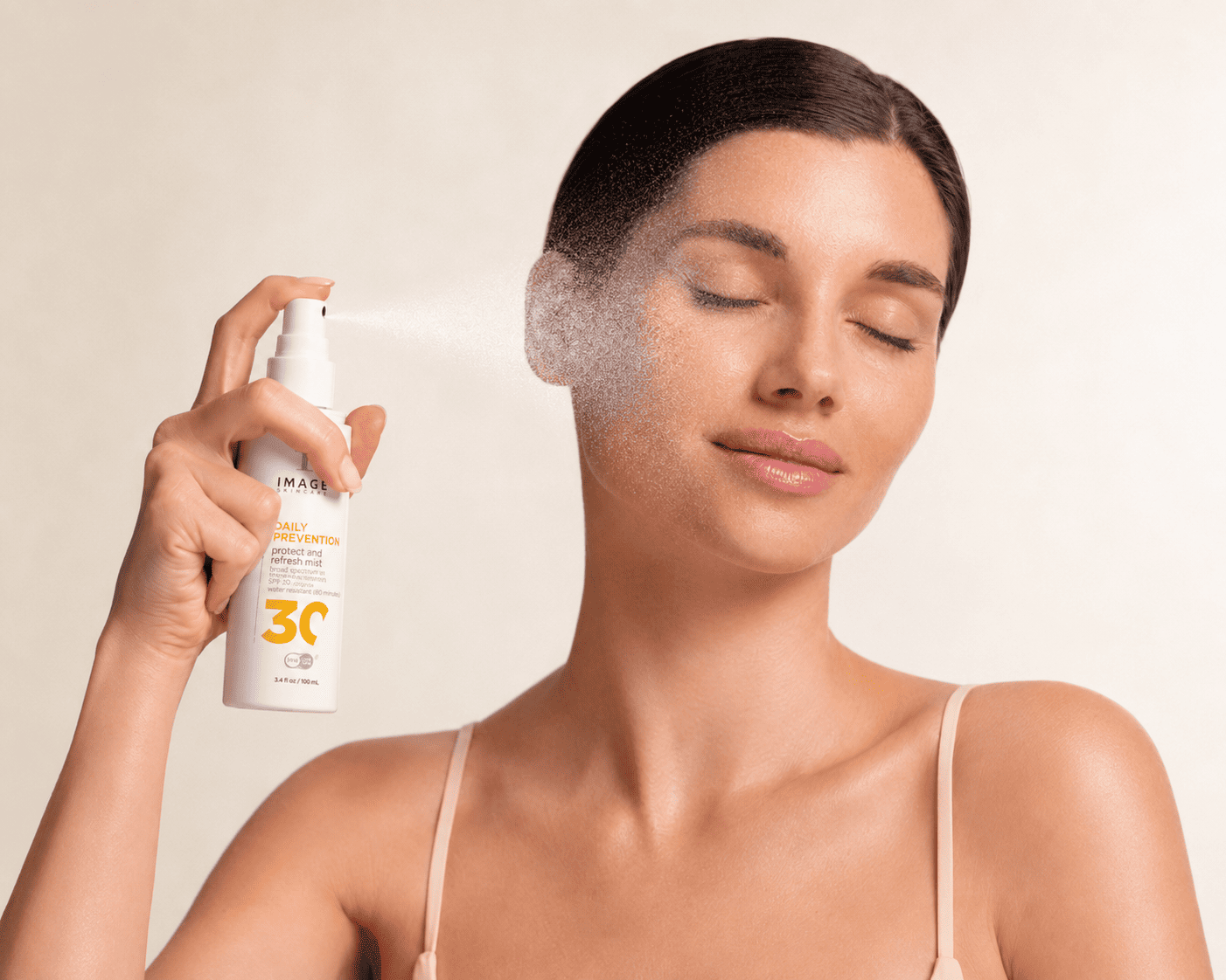 Protect & Refresh Mist - Xịt chống nắng tiện lợi cho nhu cầu dặm lại lớp bảo vệ