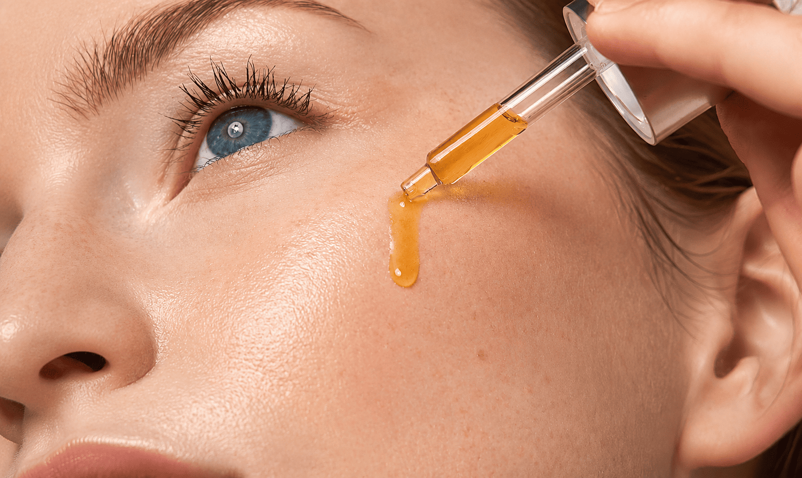 Retinol Có Dùng Hàng Ngày Không? Cách Tăng Tần Suất Phù Hợp