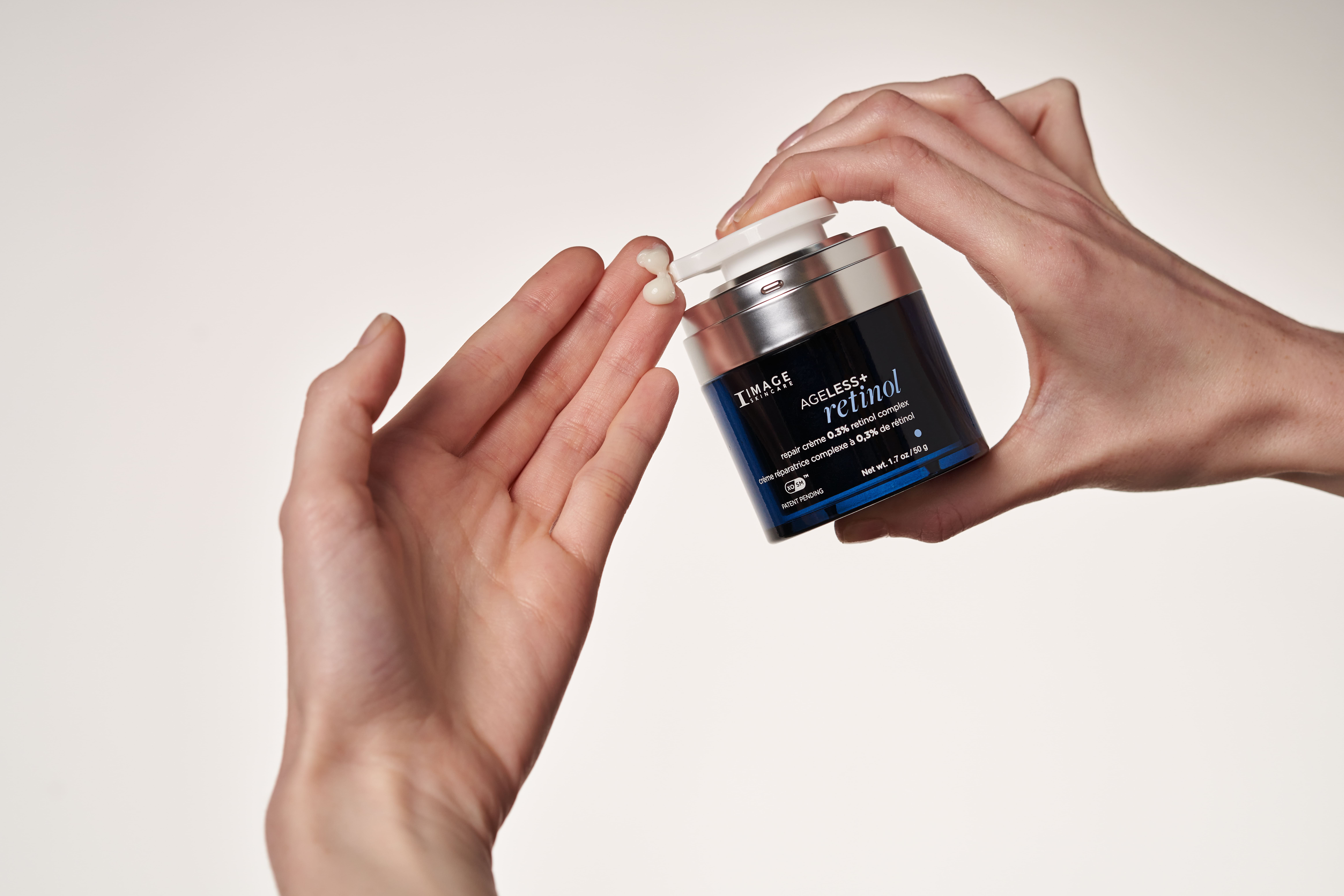 Kem Dưỡng Ban Đêm Có Retinol: Khi Chống Lão Hóa Đi Cùng Dưỡng Da