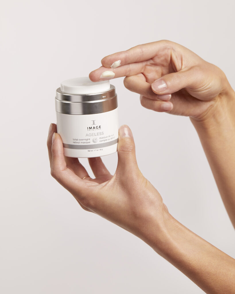 AGELESS Total Retinol Overnight Masque